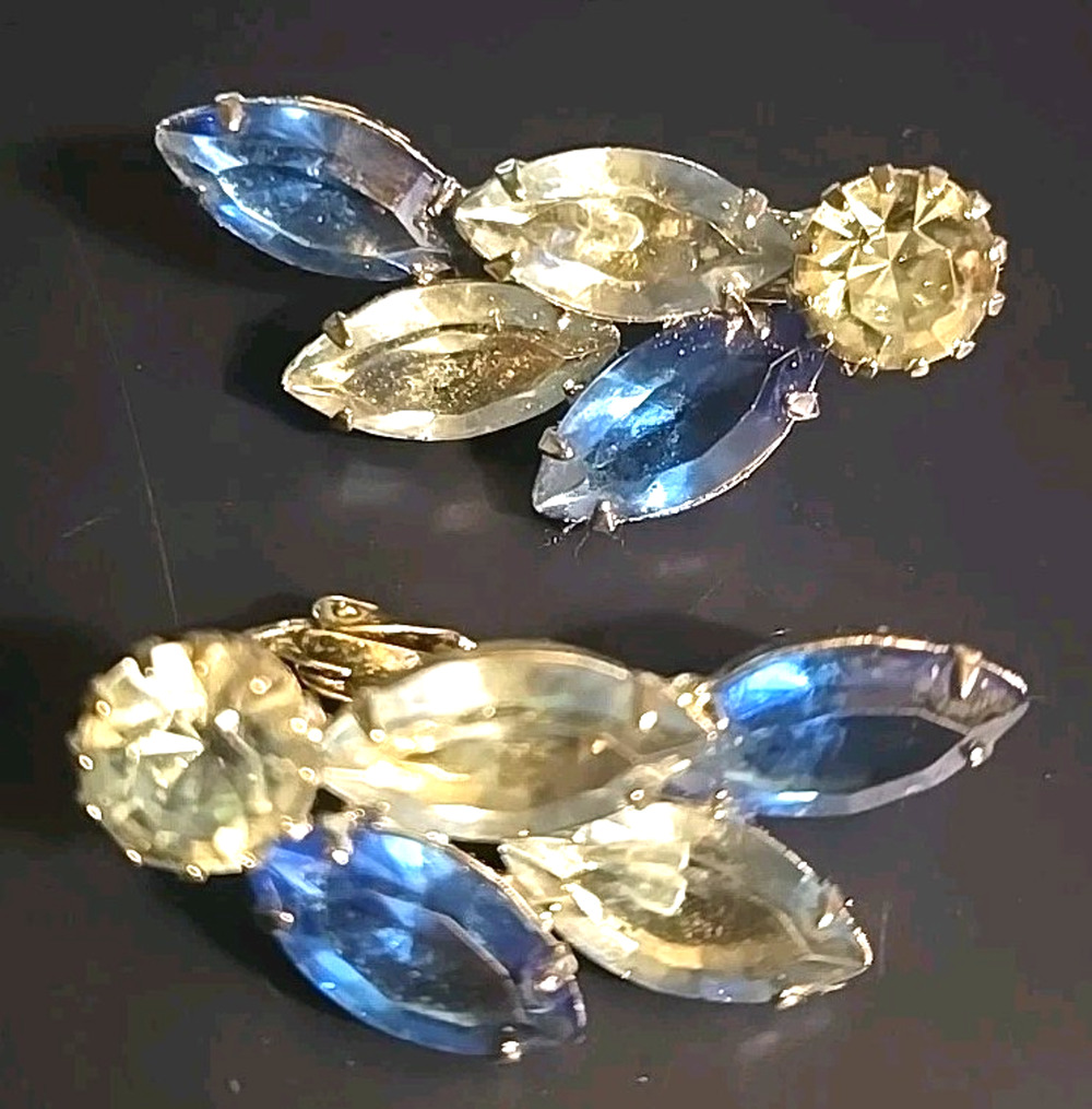 Vintage Blue Rhinestone Pronged Retro Clip Earrings